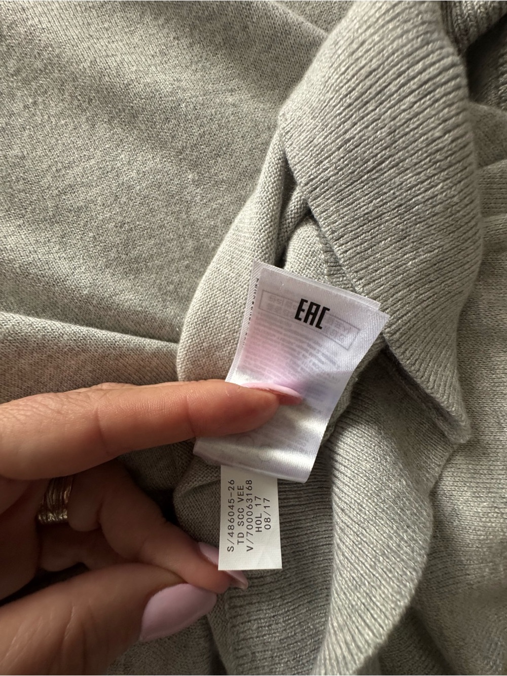 Banana Republic Men’s Luxury Blend Silk Cashmere V-Neck Sweater L - Picture 6 of 9
